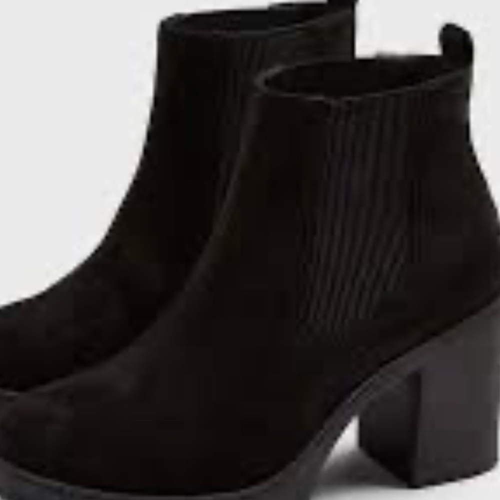 Black Size 8W boots